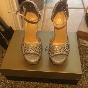 Thalia silver heels